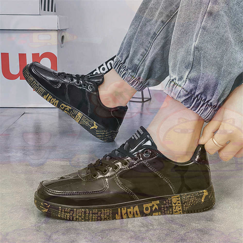 Round Foot Size 45 Sneakers Wh - Luxury Lifestyle Lounge recension och pris